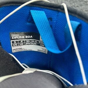 Snowboard boots. Size 5.